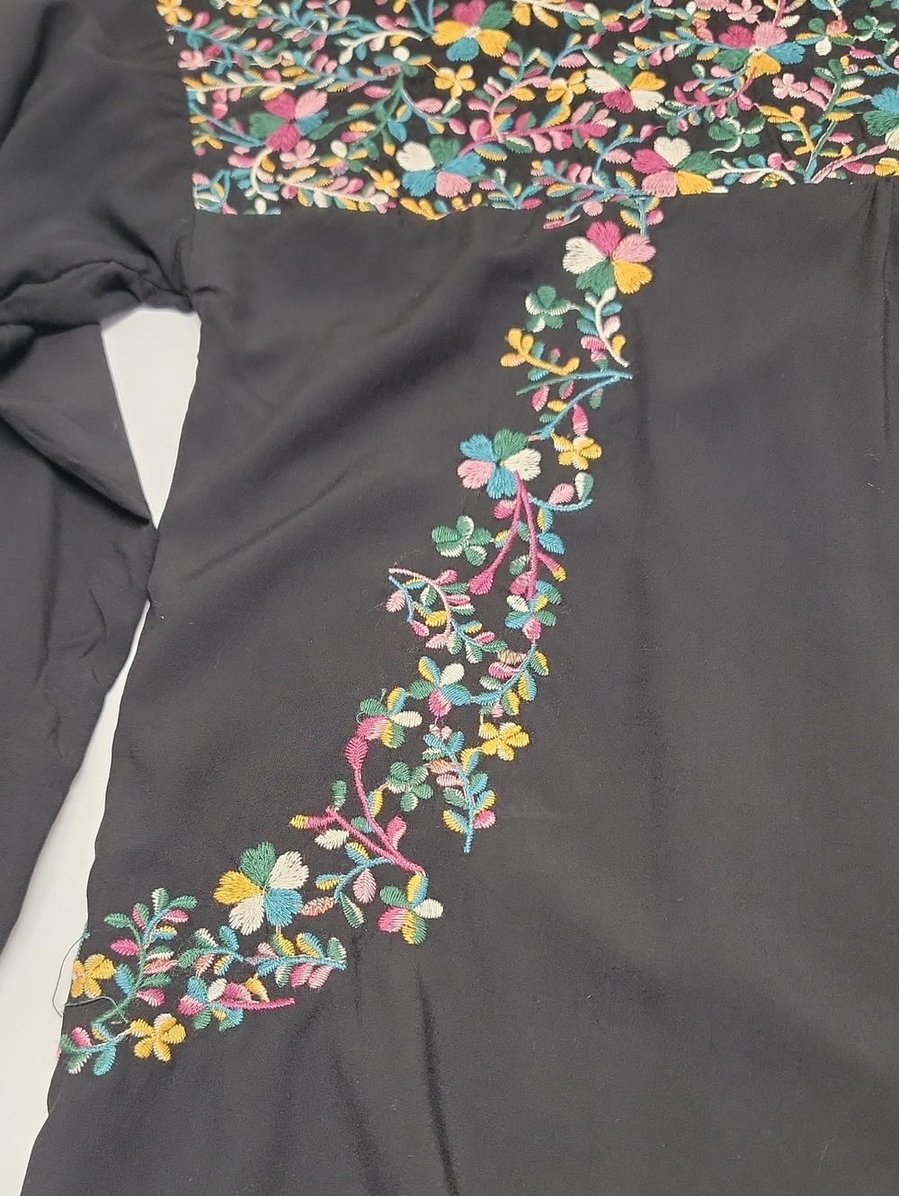 Savanna Jane Black Colorful Floral Embroidered Long-Sleeve Tunic Sz Large - Picture 13 of 16